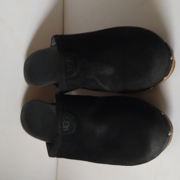 UGG Mules - Picture 2 of 8